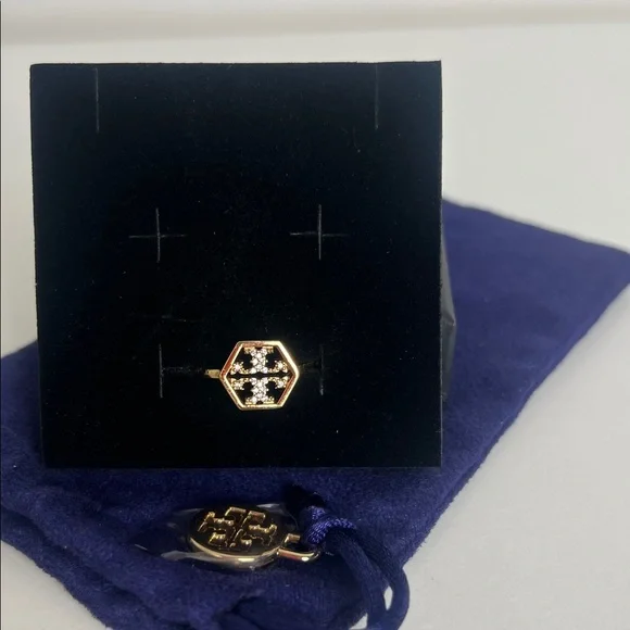 Tory Burch Ring - Picture 3 of 5
